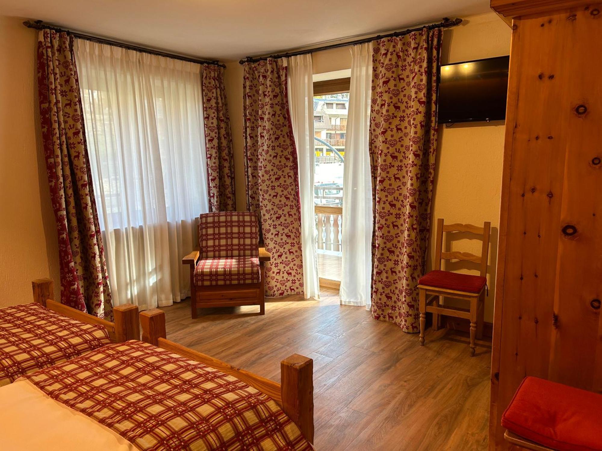 Hotel Stella Alpina Улькс Экстерьер фото